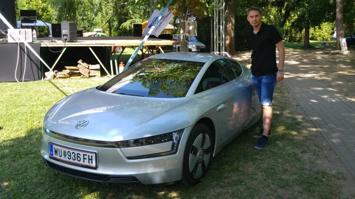 VW XL1