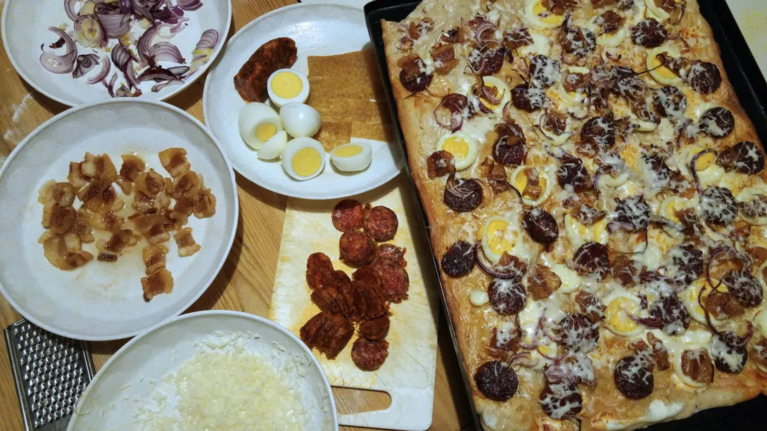 Mangalica pizza