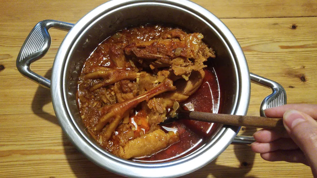 Csirkepörkölt