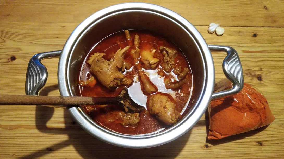 Csirkepörkölt