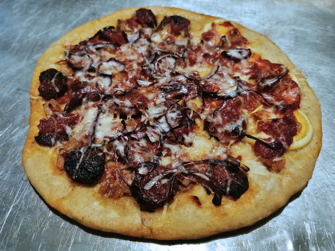 Mangalica pizza
