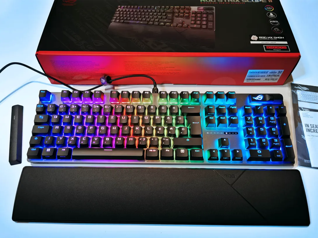 ASUS ROG Strix Scope II NX Snow mechanikus vezetékes billentyűzet