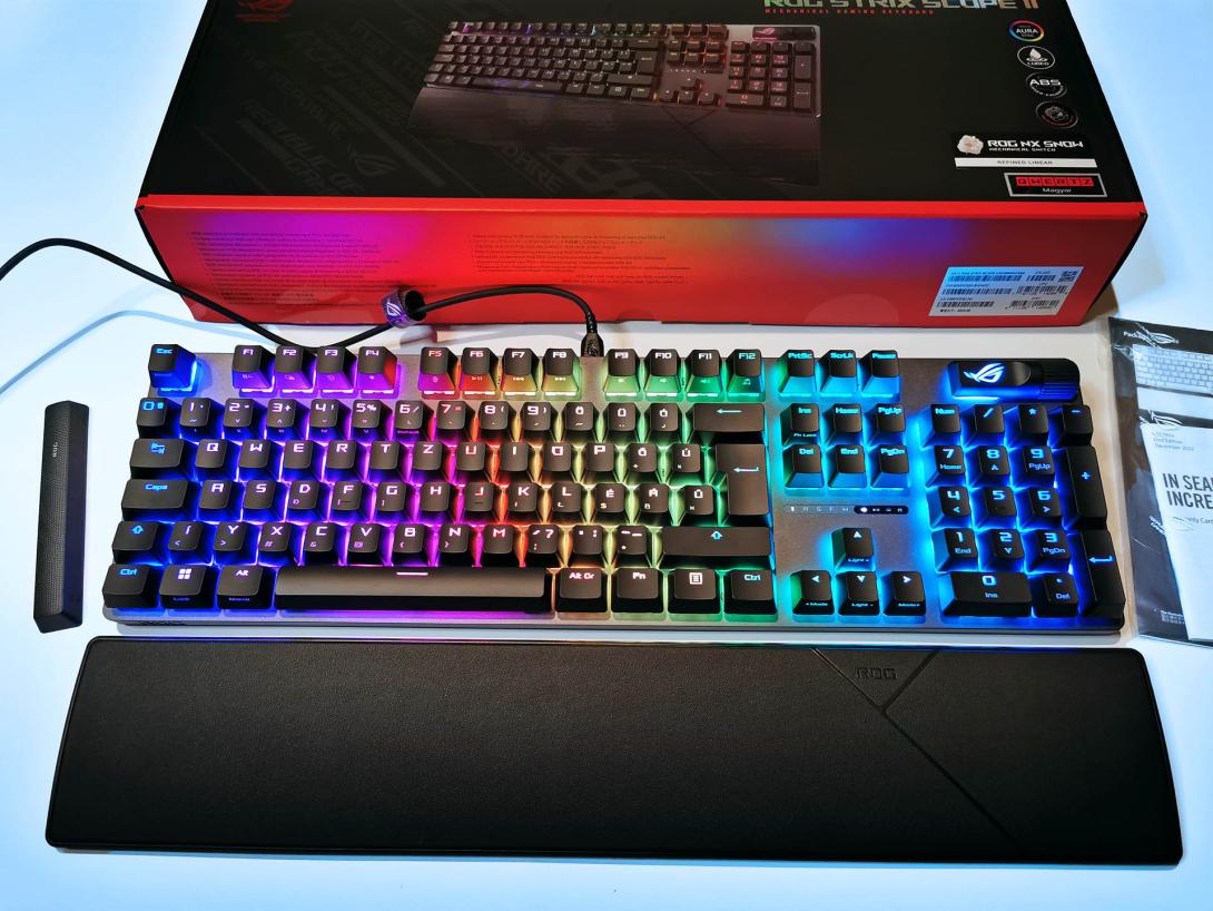 ASUS ROG Strix Scope II NX Snow mechanikus vezetékes billentyűzet