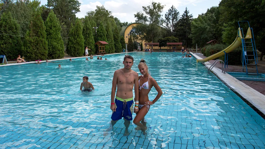 Strand, kánikula, pancsolás, Gyomaendrődi Liget Gyógyfürdő és Kemping