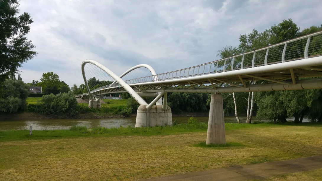 Tiszavirág híd, Szolnok
