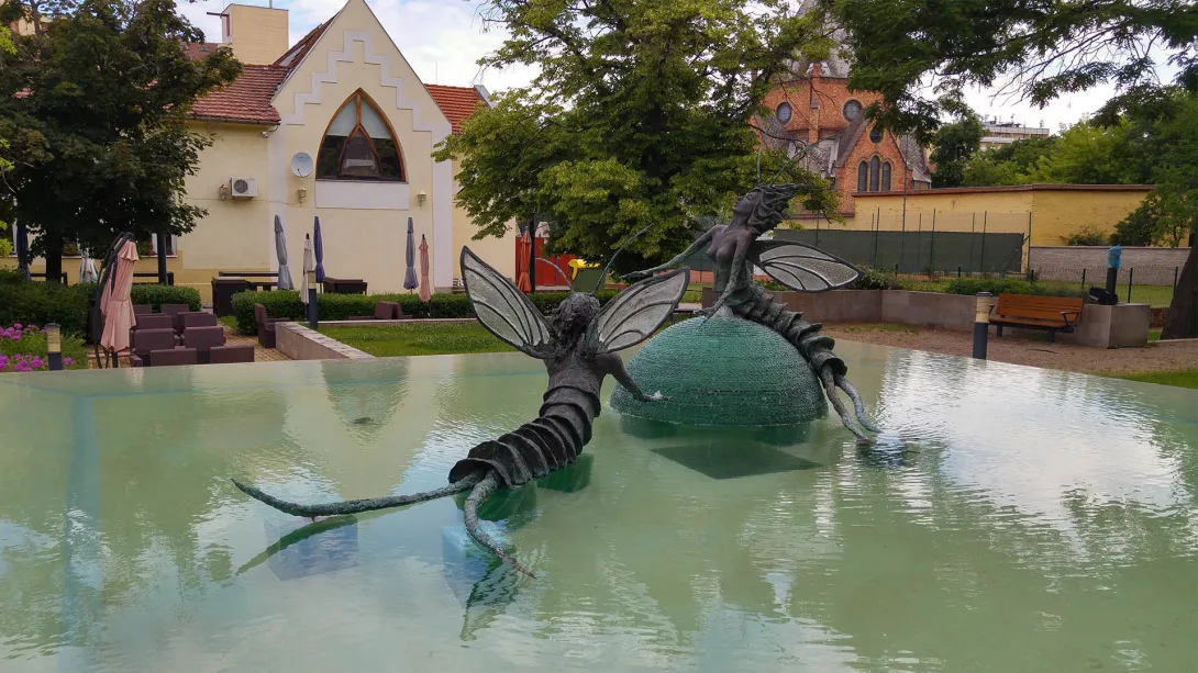 Kérészek násztánca / Tiszavirág-pár / Tiszavirág-szobor, Szolnok