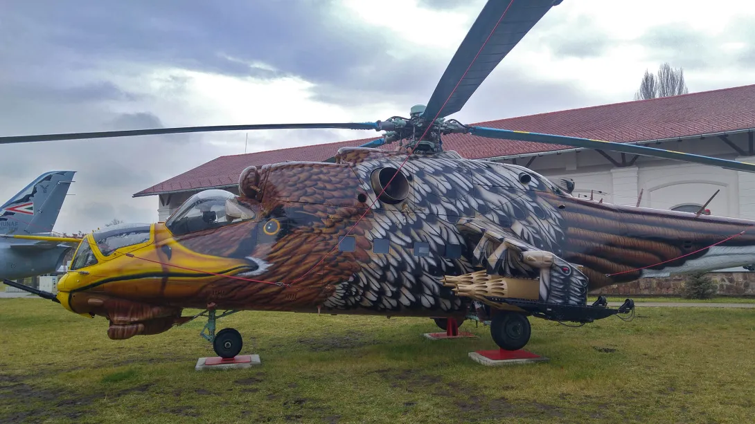 Mi-24D harci helikopter „Csőrike”