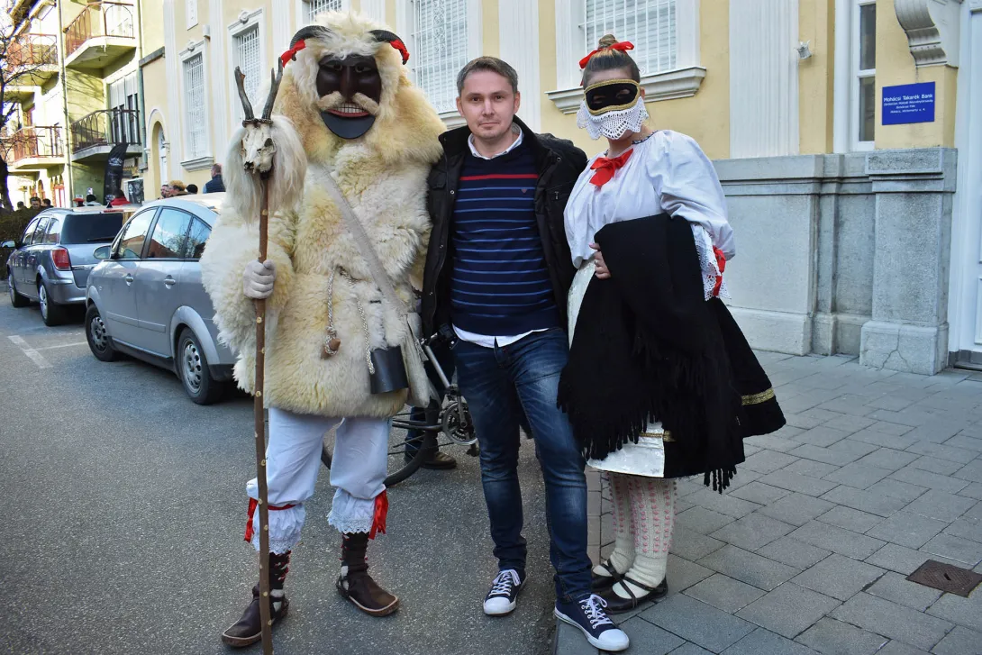 Busó és Sokac lány
