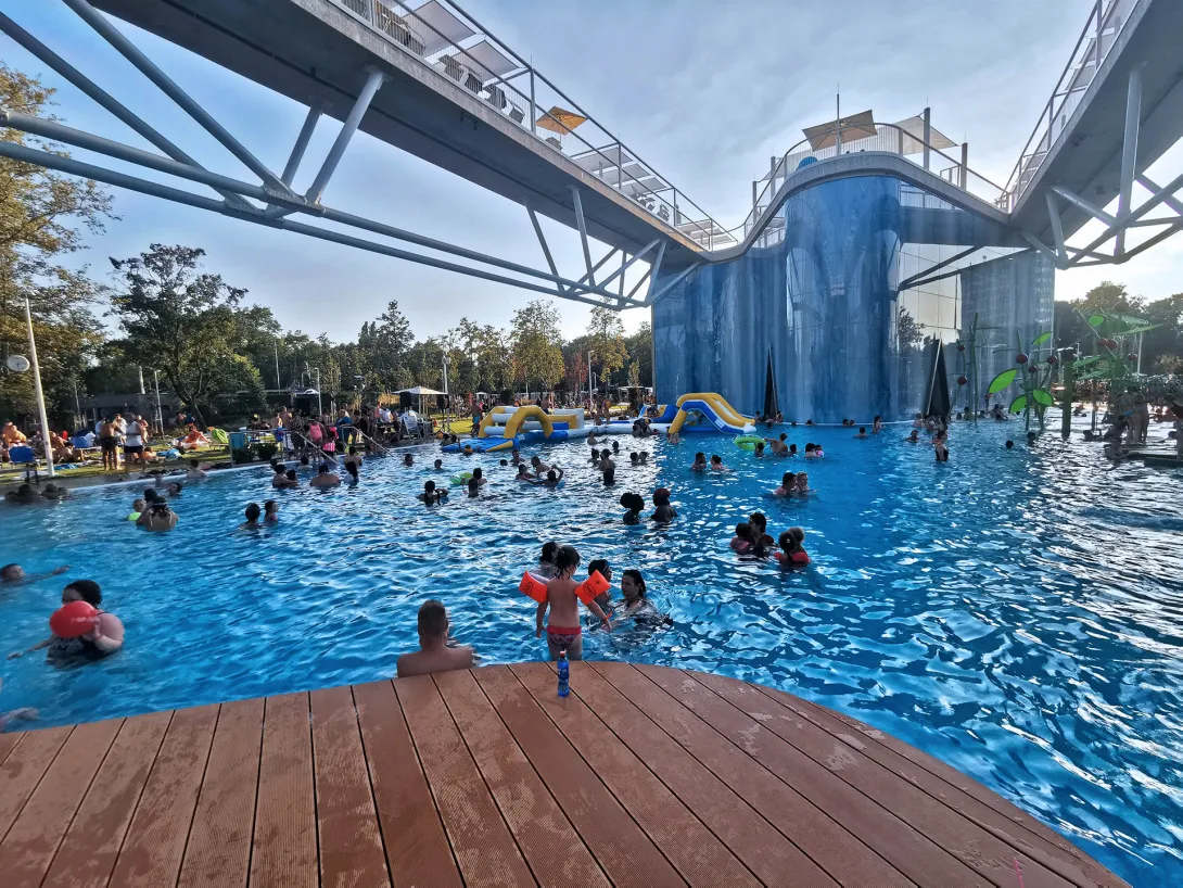 Aquaticum poll bár medence, Aquaticum Debrecen Spa