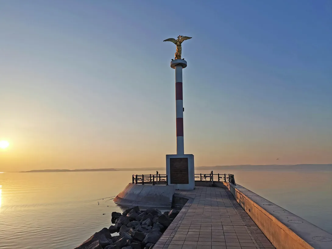 Béke jóságos angyala, Siófok