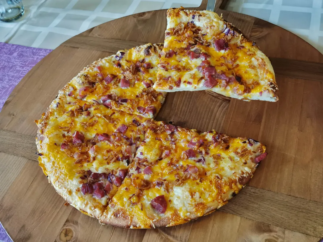 Körös Étterem hawaii pizza