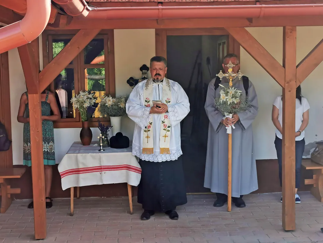 Ünnepség és liliomszentelés, Szent Antal Kenyérsütő ház