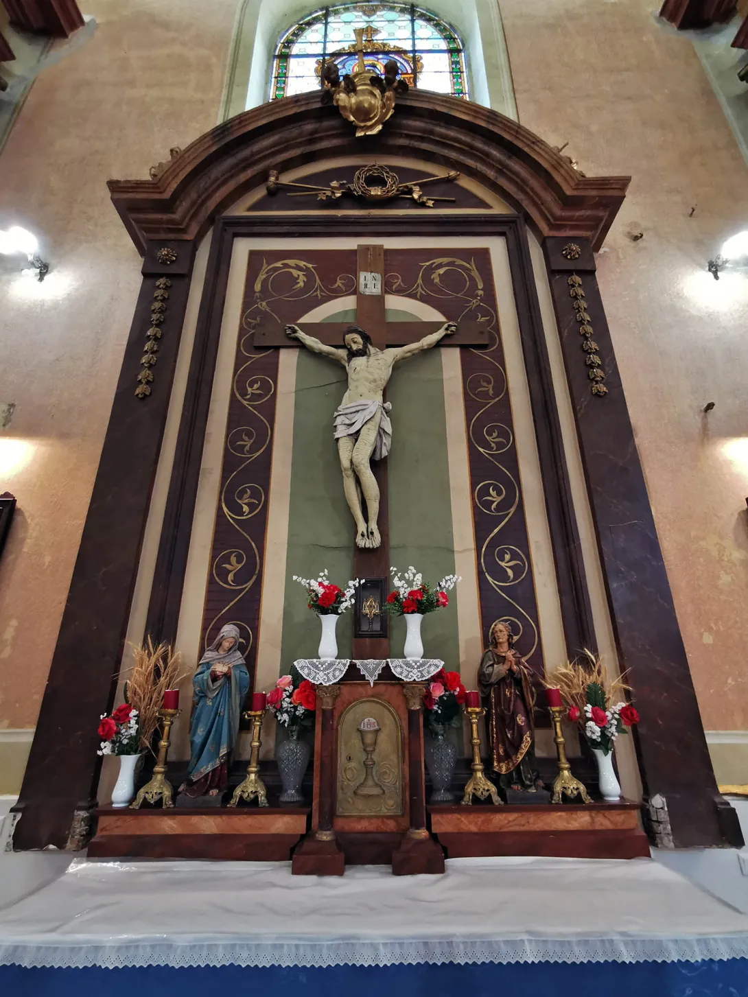 A Szent Kereszt szobor, Szent Imre Katolikus Templom, Gyomaendrőd
