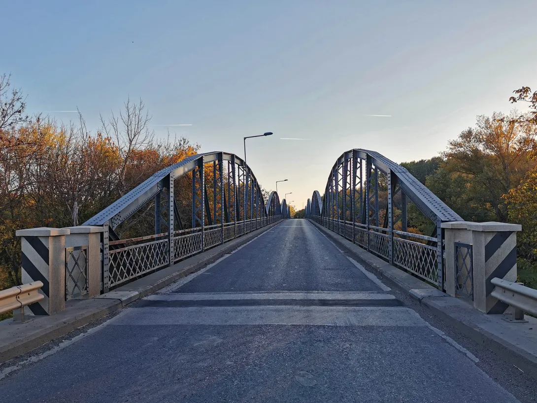 Közúti híd (Gyoma)