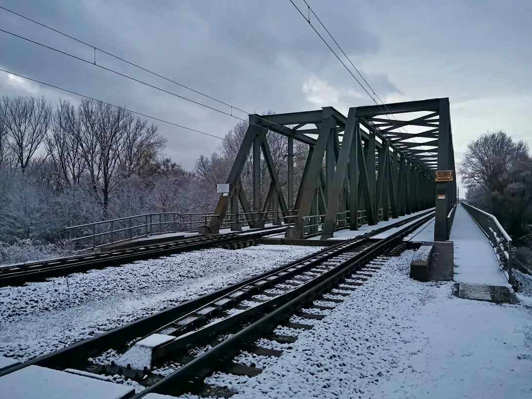 Szakadó hóesés, Vasúti híd, Gyomaendrőd
