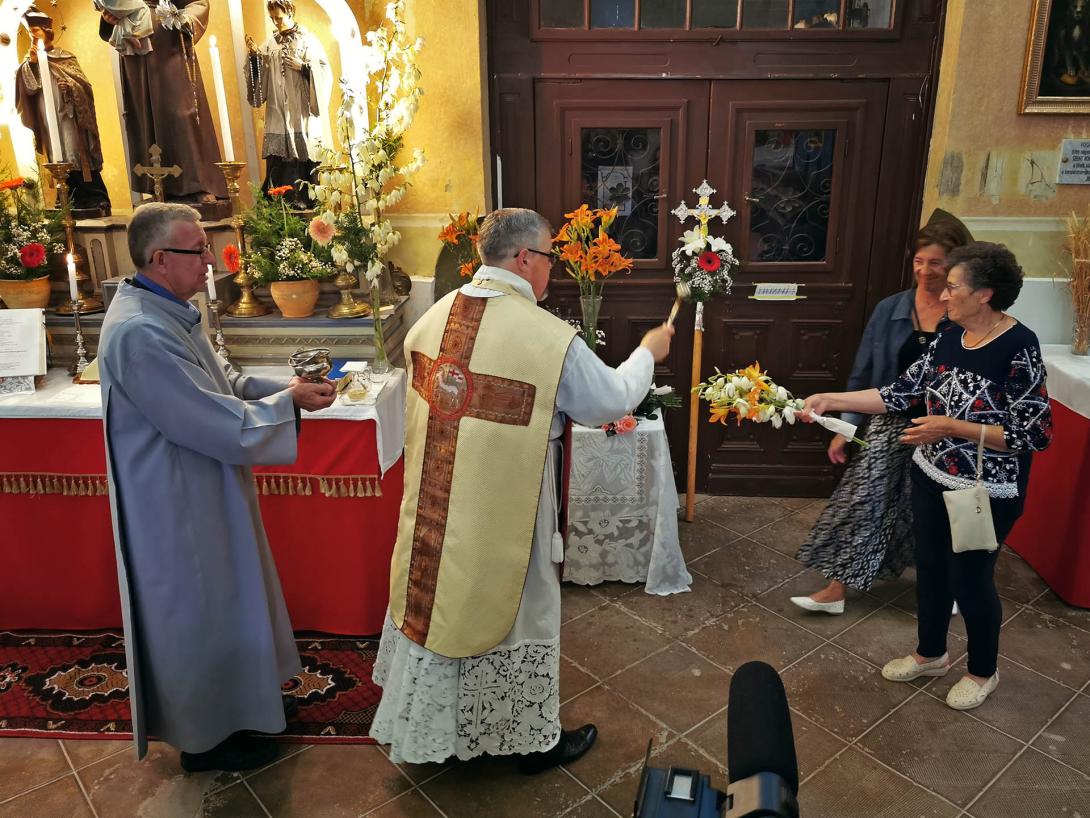 Szent Antal-napi ünnepség és liliomszentelés, Gyomaendrőd, Szent Imre Katolikus Templom
