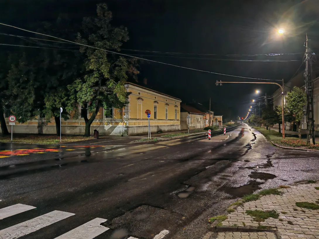 Esti utca eső után, Gyomaendrőd
