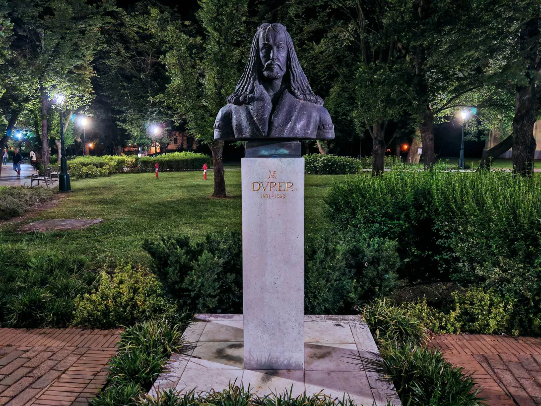 Albrecht Dürer szobor, Szent Miklós park, Gyula