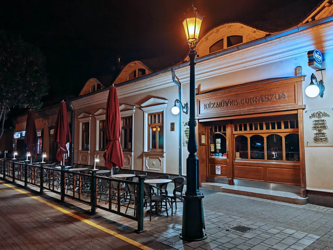 Kézmüves Cukrászda, Gyula